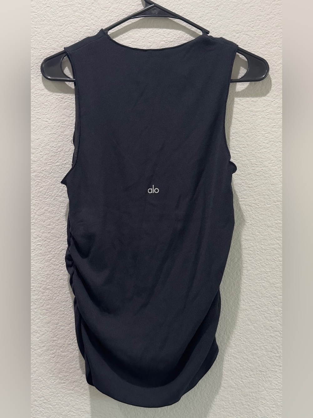 ALO En Pointe Yoga Black Ribbed Tank - Picture 2 of 3